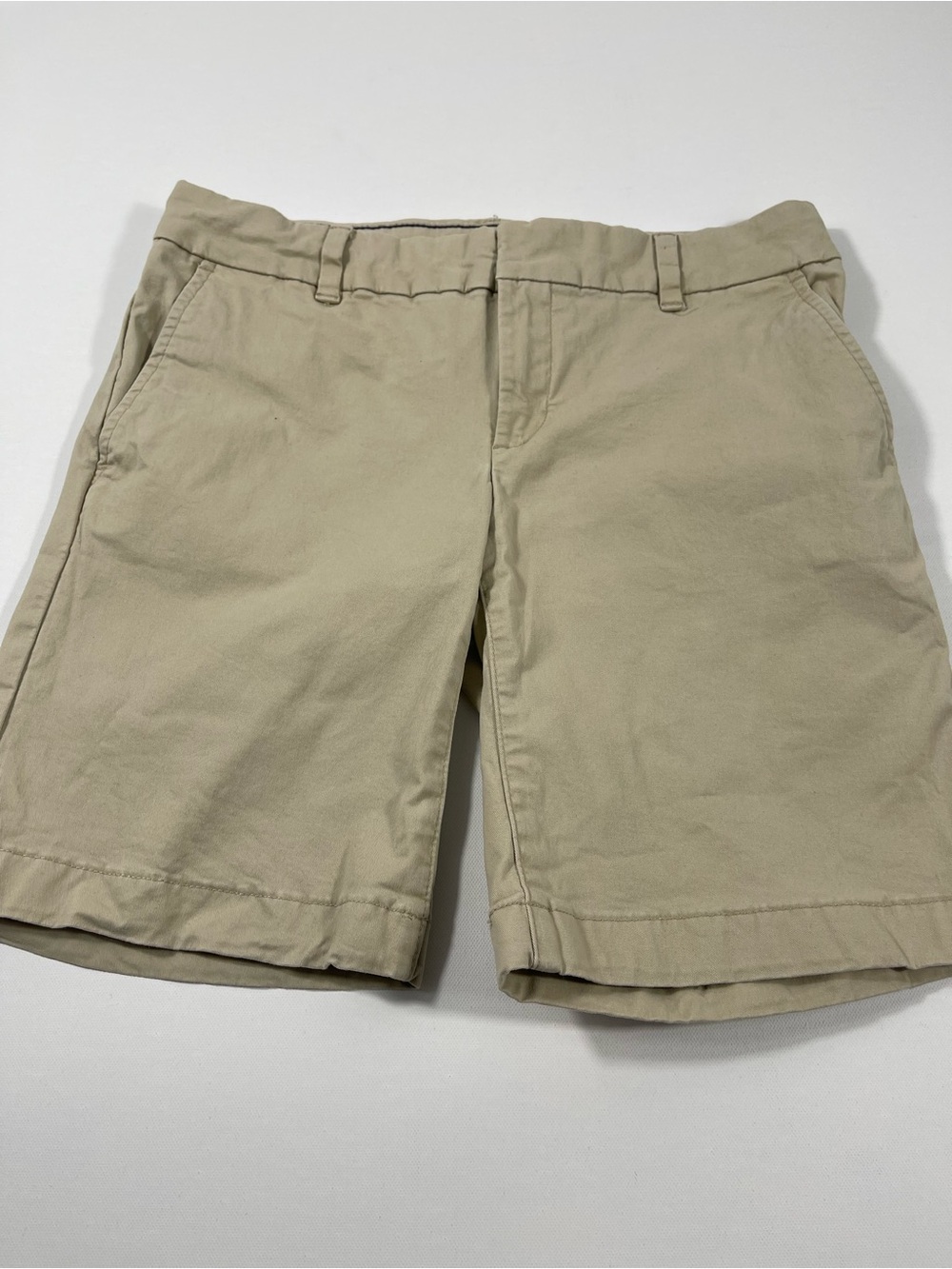 Tommy Hilfiger Women's Flat Front Chino Shorts, Size 2 Mid-Rise, Khaki SKU#0195